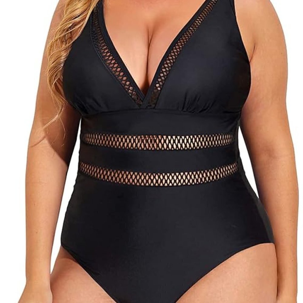 DACI BLACK V-NECK ONE PIECE SWIMSUIT WOMEN SIZE MEDIUM BRAND NEW WITH TAGS
